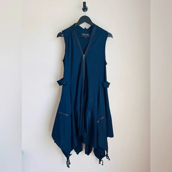 Gracia Sleeveless Zip-Up Parachute Dress - Size M - Picture 1 of 14